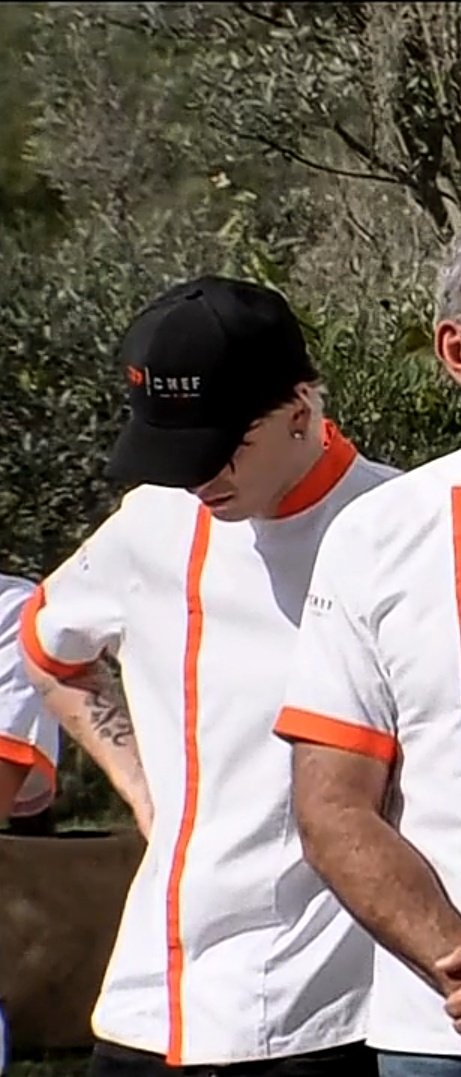 Adoro con todo mi ser la pose de tía de este hermoso y perfecto varón 

#TeamChris #TopChefVIP4