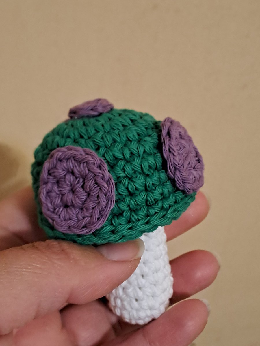 Laura952004's tweet image. Sus accesorios 🧶❤️