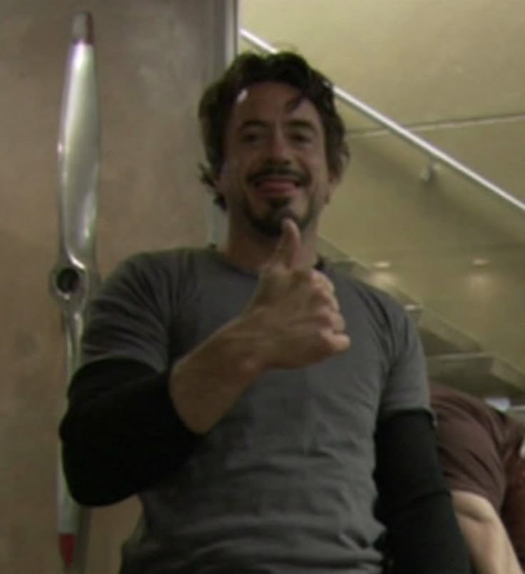 BaldastianStan's tweet image. Tony come back I miss you