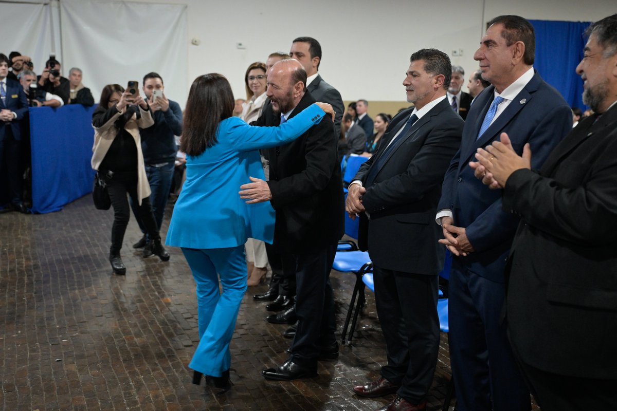ACTO DE PROCLAMACIÓN DE CONVENCIONALES CONSTITUYENTES

Participamos del acto de proclamación y entrega de certificados a los candidatos electos como Convencionales Constituyentes en las elecciones del pasado 29 de junio.

Estos hombres y mujeres tendrán la responsabilidad de