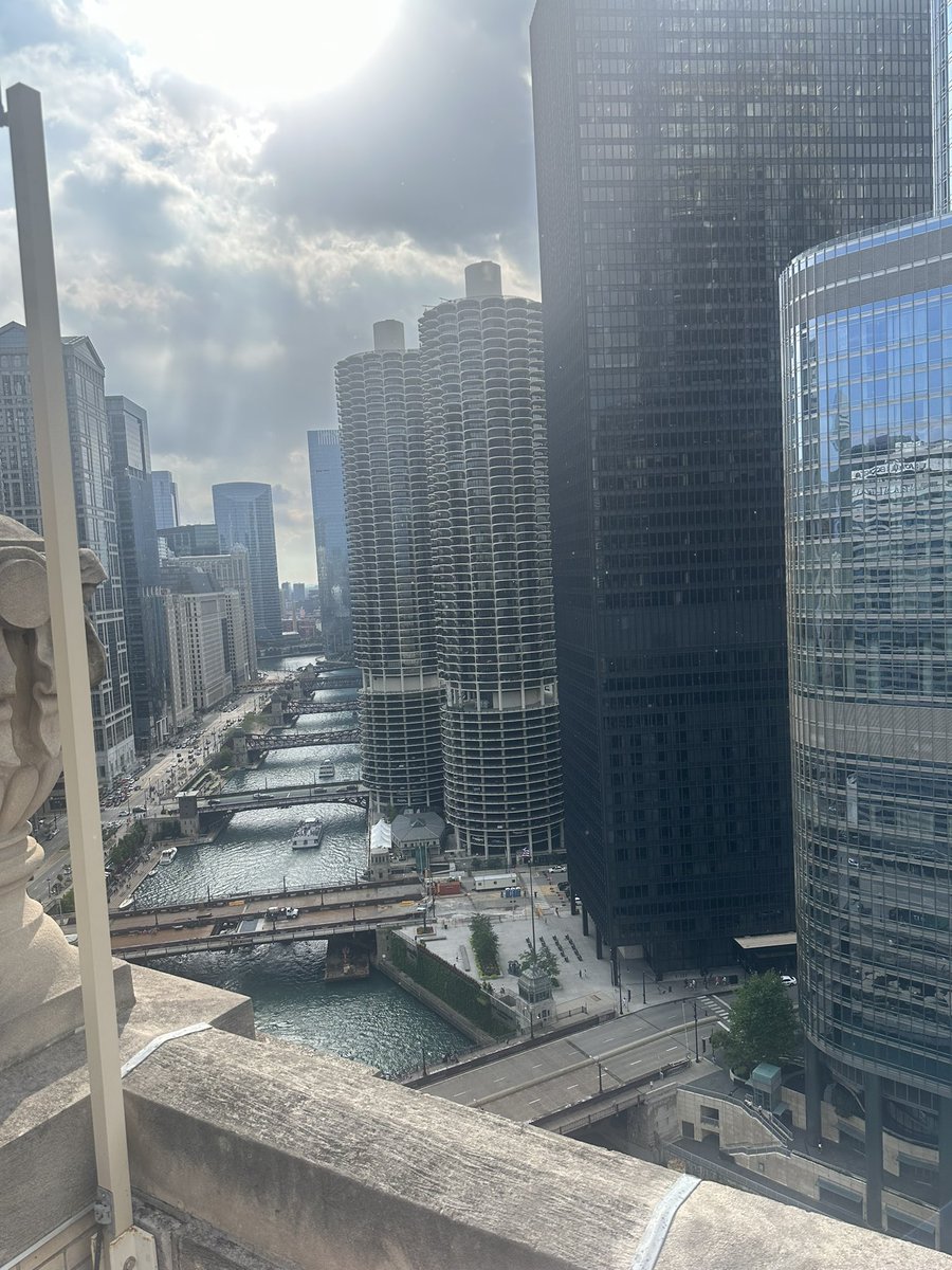other_st_nick's tweet image. I love you @chicago