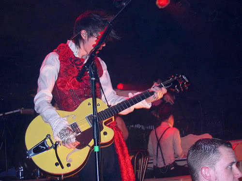 hourlyryanross's tweet image. 