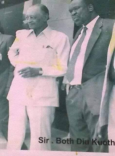 Sunday_Rolnyang's tweet photo. “We can use our spears on fish instead of on each other,’ - John Both Diu 1966.
#SSOX https://t.co/x7J12hLW9C