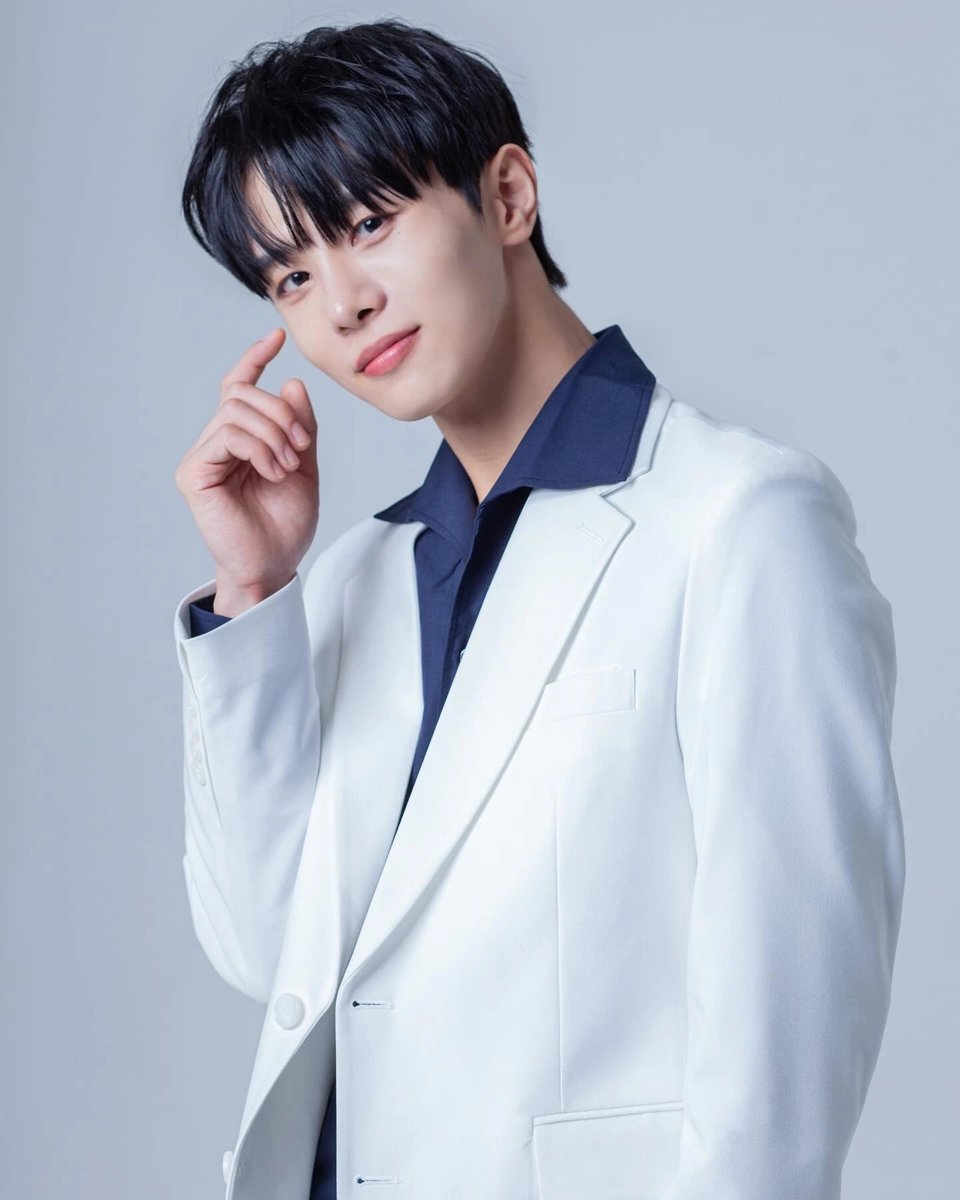 nugupromo's tweet image. Koo Minjae has left VVS.