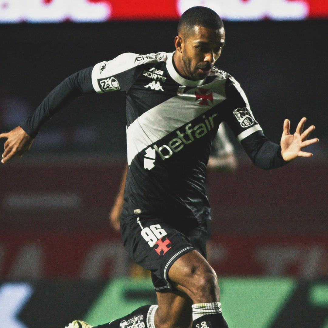 R10Score's tweet image. Jogadores com mais de 110 duelos vencidos no Brasileirão 2025:
Paulo Henrique (Vasco) - 113.
--- FIM DA LISTA ---