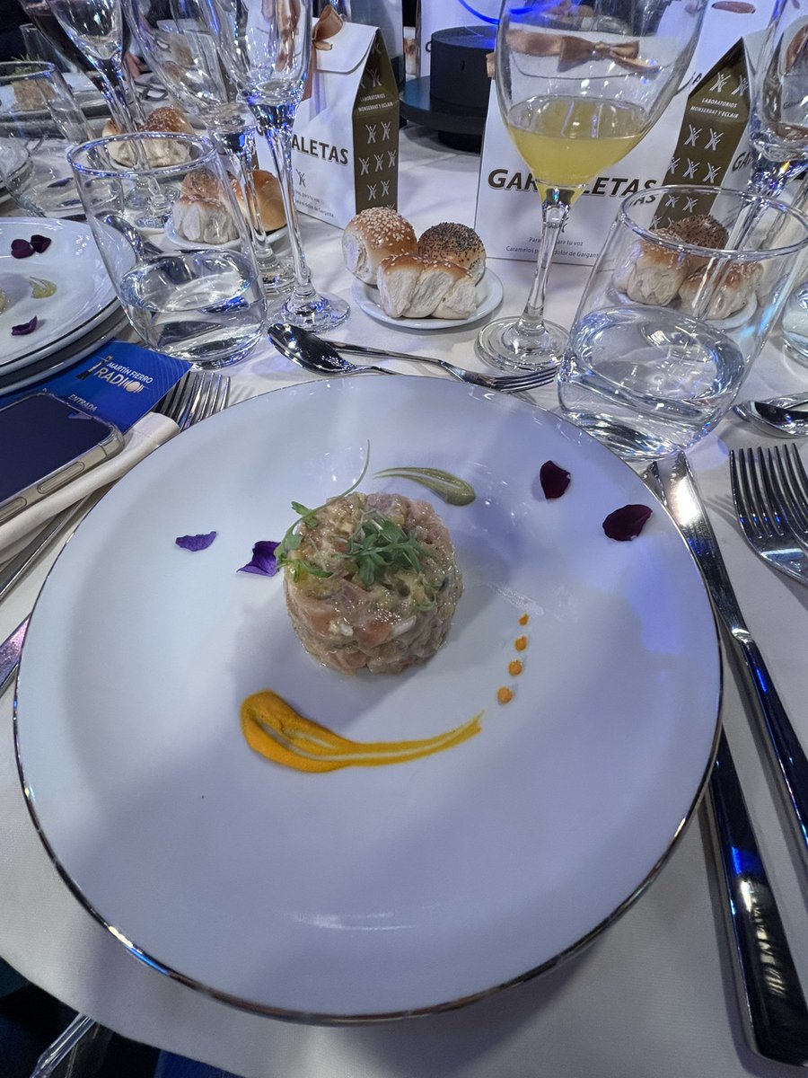 NachoRodriOk's tweet image. #MFRadio2025 el primer plato.
Auspicia Gargaletas ahre