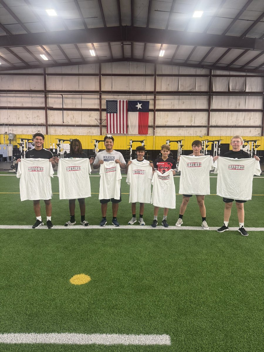 PCnowisthetime's tweet image. The Freshmen boys at @Forney_Rabbits grew so much this summer. They adopted the mindset of being “Better Than Yesterday” and did just that.
Good luck fellas as you attack the school year!!!
S/O to our award winners and ⭐️ of the year: Isaiah