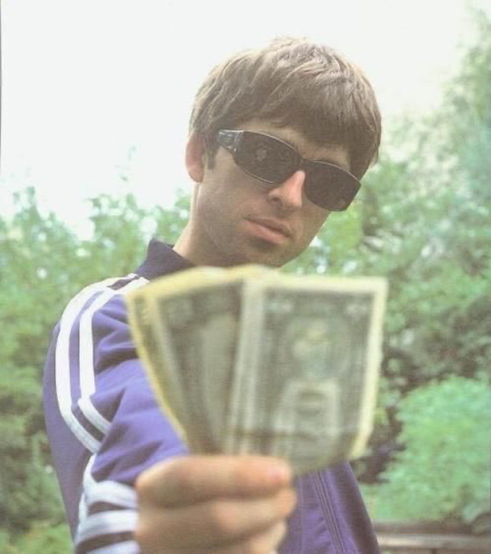 neanderthaldyke's tweet image. Man I could really go for a red bull rn
The generous but ultimately unhelpful Noel Gallagher (he doesn’t know they’re $3.11 now):