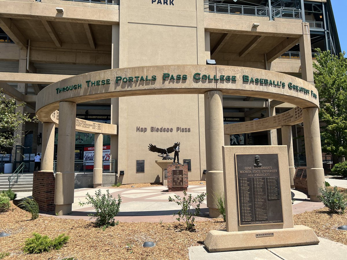 TBMccutchen's tweet image. Final game of @NBCWorldSeries Baseball ‘Round the ⏰! Sleep deprived, sweaty, heart full b/c we have watched tons of good baseball with good friends. Going  live on Insta in about 2 hours-when we have completed the challenge! @EPro04 @CurvedBrim @Amma0121 @StadiumJourney