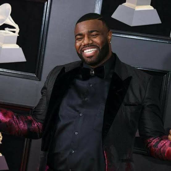 RedMedia_us's tweet image. Cardi B&apos;s favourite producer, JWhite Didit says fans should expect more hits on Cardi B&apos;s highly anticipated album &quot;AM I THE DRAMA?&quot;

&quot;More hits on the way&quot;

He produced Cardi B&apos;s monster hit single, &quot;Bodak Yellow.&quot;