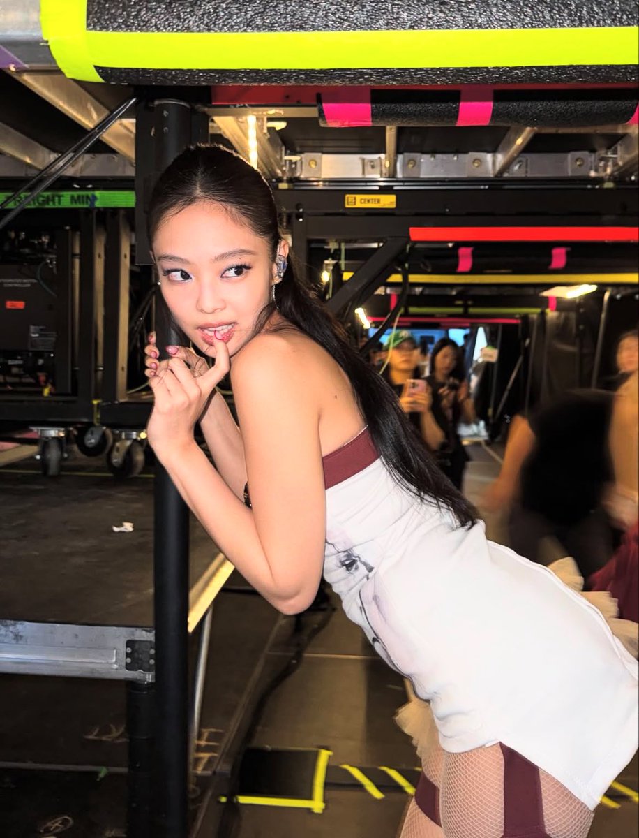 tjruby_'s tweet image. เจนนี่มาอัพรูปเบื้องหลังคอนที่โทรอนโต พี่สาวคนสวยครับมาก
