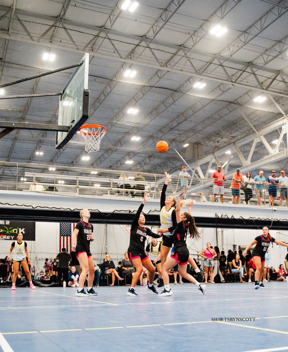 EmmaJohnson216's tweet image. Some pictures from Spooky Nook!! @CoachTyMosley @BayStateJags
