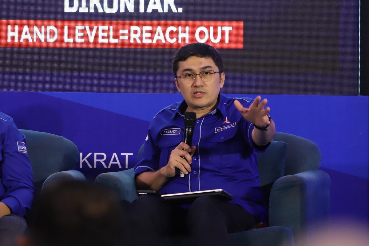 Pernyataan Pers Kabakomstra Partai Demokrat

 Fitnah Terhadap Demokrat Soal Ijazah Jokowi Adalah Upaya Adu Domba

Menanggapi isu yang beredar di ruang publik terkait tuduhan bahwa Partai Demokrat berada di balik ramainya isu dugaan ijazah palsu mantan Presiden Republik Indonesia,