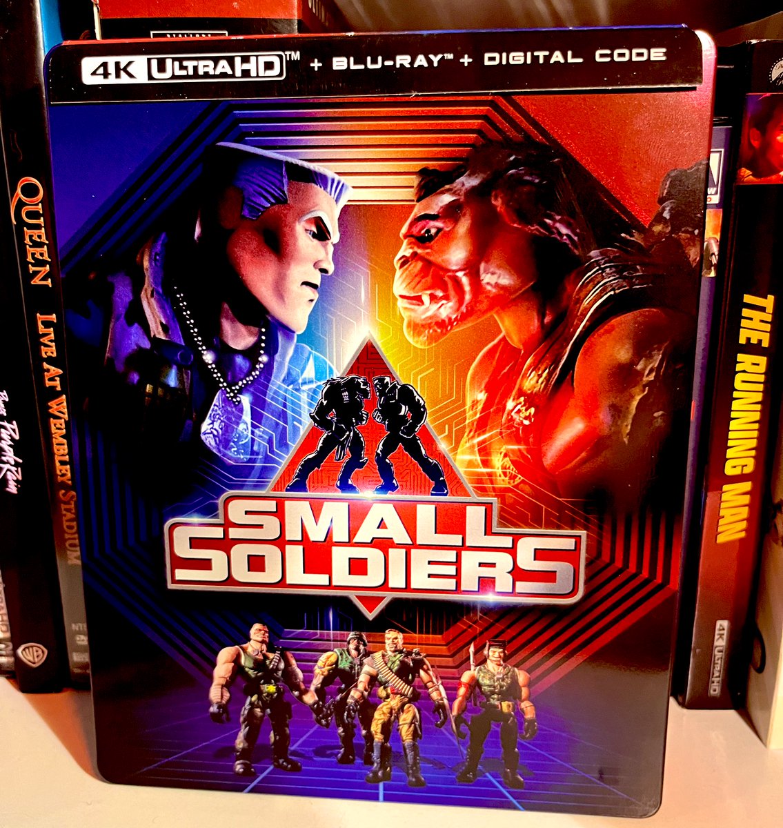 Had to get the 4K Steelbook for my fav movie when I was a kid, Small Soldiers!

Very excited to check this out