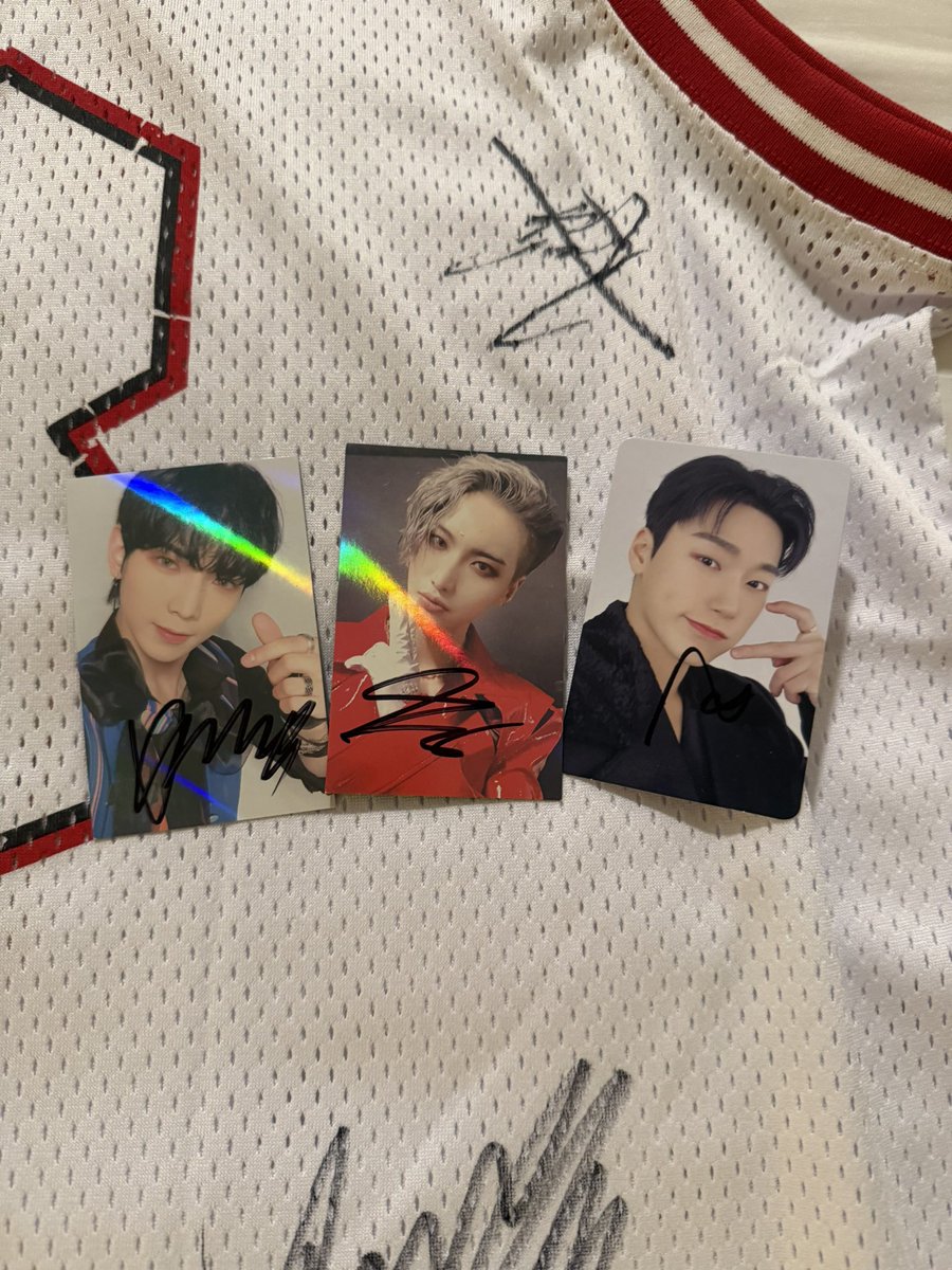 wonwooslefthand's tweet image. my subtle flex from last night.. good things come to people who wait (it&apos;s been like 7 years of waiting)