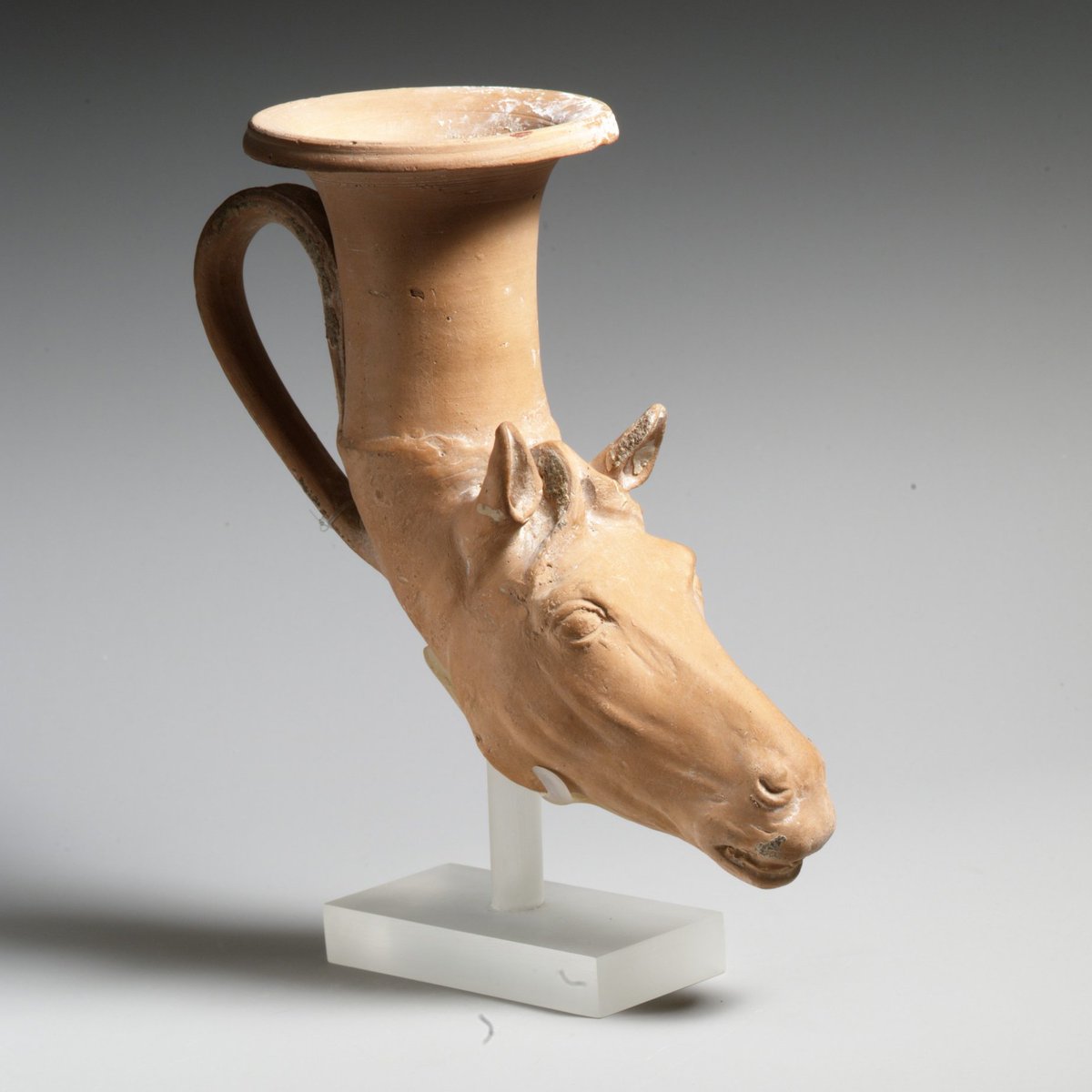 resclassicae's tweet image. Terracotta rhyton (vase for libations or drinking) depicting a horse, Greek, late 4th–early 3rd century BC, Metropolitan Museum of Art.