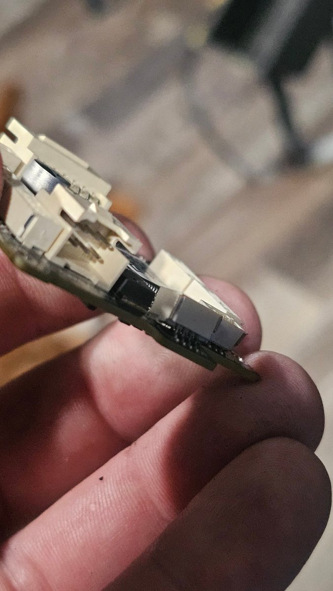 smolship1's tweet image. K2 down.  Got a trouble code for strain cell not sensed, found this on the circuit board.  Makes a bit sense whybthere may be a code.  New hardware will arrive in a few days.