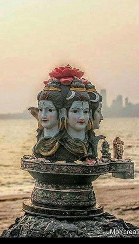 pandey_shukdeo's tweet image. 🔱#ॐ_नमः_शिवाय🔱
तवतत्वं न जानामिकीदृशोऽसिमहेश्वर।
यादशोसि महादेव तादृशाय नमोनम:।।

त्रिनेत्राय नमज्ञतुभ्यं उमादेहार्धधारिणे।
त्रिशूलधारिणे तुभ्यं भूतानां पतये नम:।।

गंगाधर नमस्तुभ्यंवृषमध्वज नमोस्तुते।
आशुतोषनमस्तुभ्यं भूयोभूयो नमोनम:।।

रुद्रं पशुपतिं स्थाणुं नीलकण्ठमुमापतिम्।