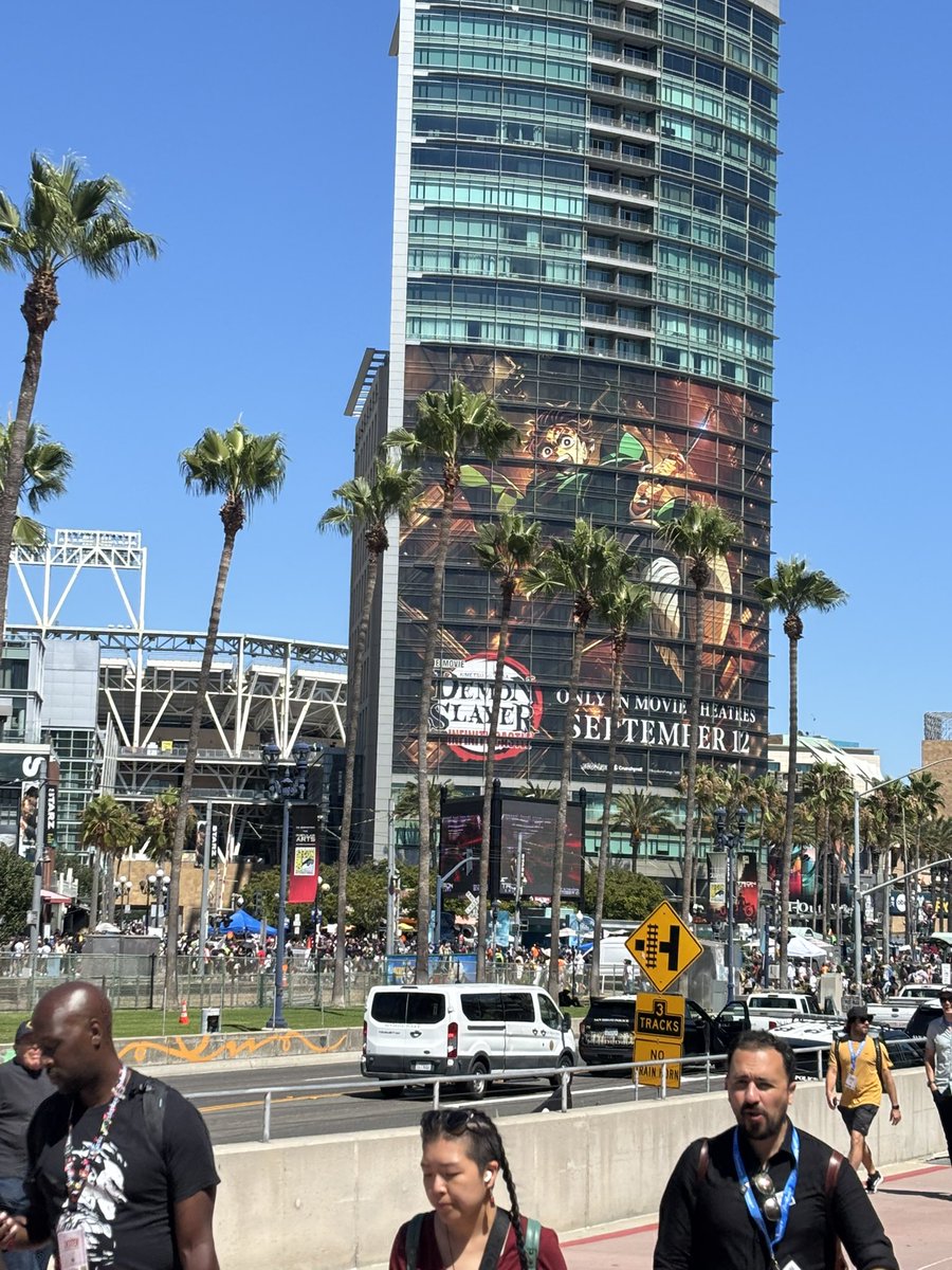 Wsstalkback's tweet image. So long #SDCC! It was a great time. Due to me not knowing where my future lands as far as employment goes I’m not sure I’ll be back soon. Still, thrice was nice!