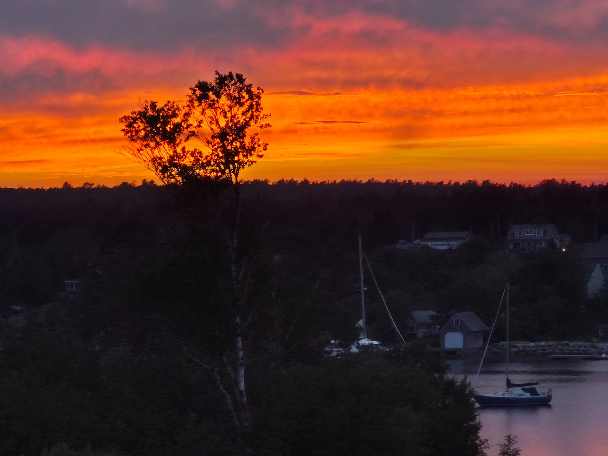 monicasweet2006's tweet image. And a beautiful sunset to end the day 
Have a great night everyone 
#Hubbards