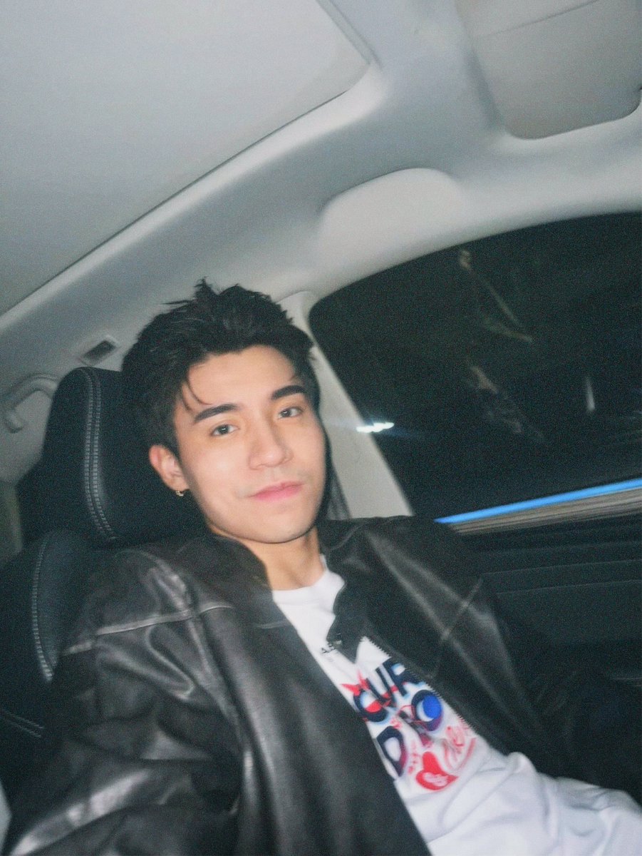 hourlybrent's tweet image. hourly dose of @brentymanalo❤️ #brentmanalo #brentymanalo