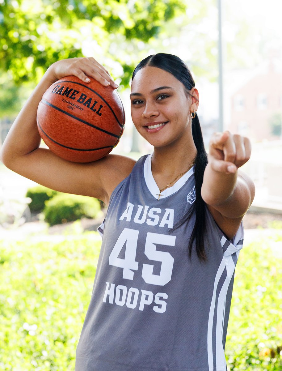 Adrianna Francis | PF/C | 6'1" | Class of 2026 – AUSA Australia Team Jason

A versatile big who runs the floor effortlessly and finishes with touch around the rim. A dominant rebounder who tracks the ball outside her area and controls the glass. Can stretch the floor with a