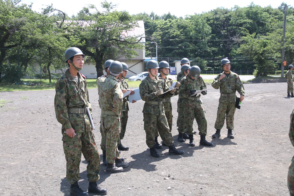 Gsdf_Camp_Iwate's tweet image. #岩手駐屯地 #自衛隊 #教育隊
　東北方面特科連隊教育隊では、本格的に野戦特科隊員としての操砲訓練が始まりました。先日までの学科教育で任務について理解を深め、現在操砲技術を修得しています。他駐屯地で自候生課程教育を終えた隊員も加わって、更なる成長が楽しみです。