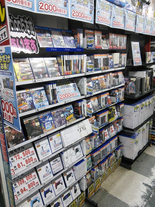 m_nisi3's tweet image. #サマーセール 本日最終日!!
PS5本体とソフト同時購入でお得に!!
新品/中古PS5本体各種と税込3,000円以上のPS5/PS4ソフトを同時購入すると
合計金額から税込2,000円引き!!
本日最終日です
この機会をお見逃しなく
ご購入はメディオ西市店まで!!
#TVゲーム #メディオ西市 #PS5 #PS4