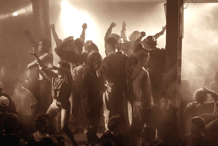 RevivalNoventas's tweet image. #ILoveThe90s #oldskool #rave #80s #90s