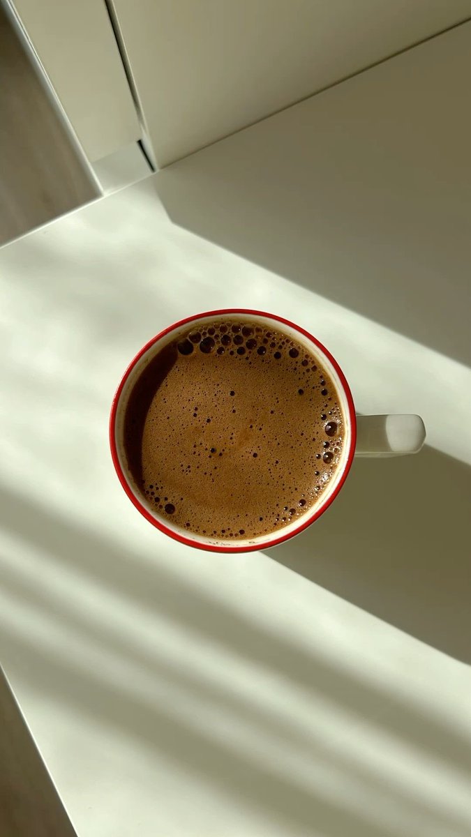 🌺 صباح الخير 🌺
لـ المستيقظون وروح الأمل ممتد
في ابتساماتهم كأنهم طوفان من نور🌷