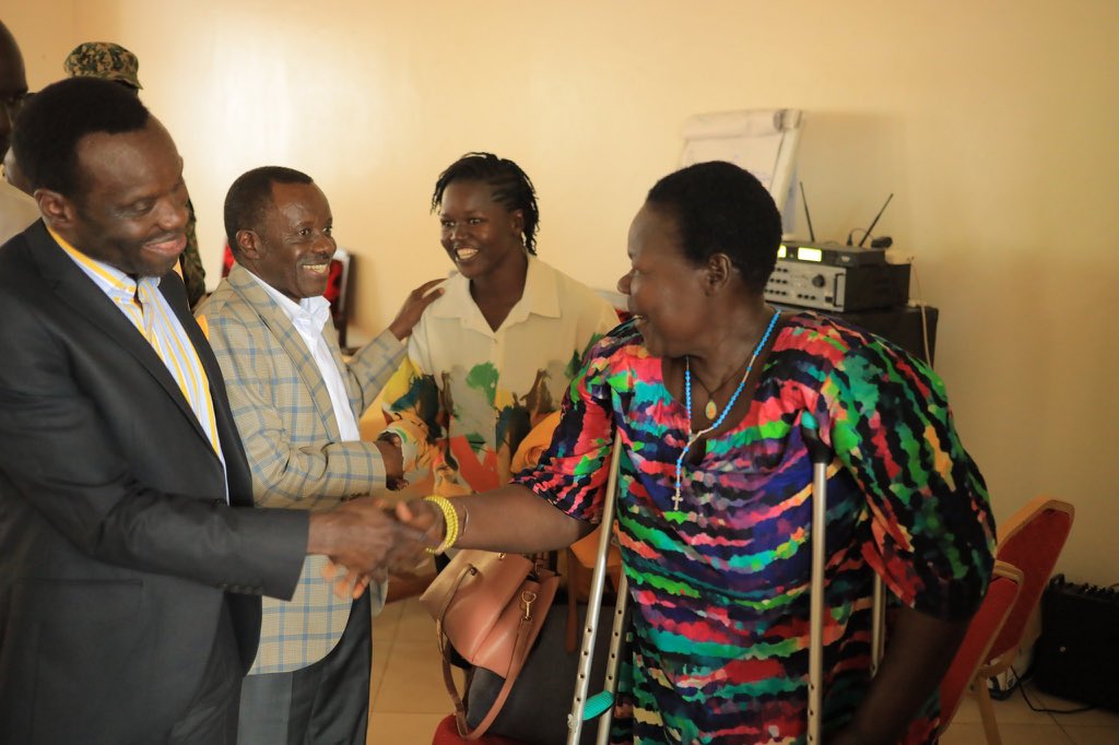 otukoa1's tweet image. WHY ECHODU IS A BETTER BET FOR CEC!!
While the Incumbent NRM National Vice Chairperson has invested his energy heavily in blackmail and Character Assassination of the person of @EchoduOfficial , Echodu on the other hand has chosen to drive an issue based campaign focused on…