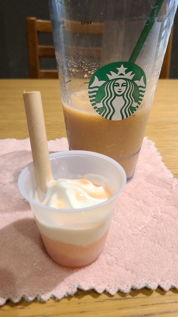 LeliMyorushii's tweet image. スタバなう 先行体験 の桃フラペチーノ 8月1日から発売のものを 試作品をいただきました🍑