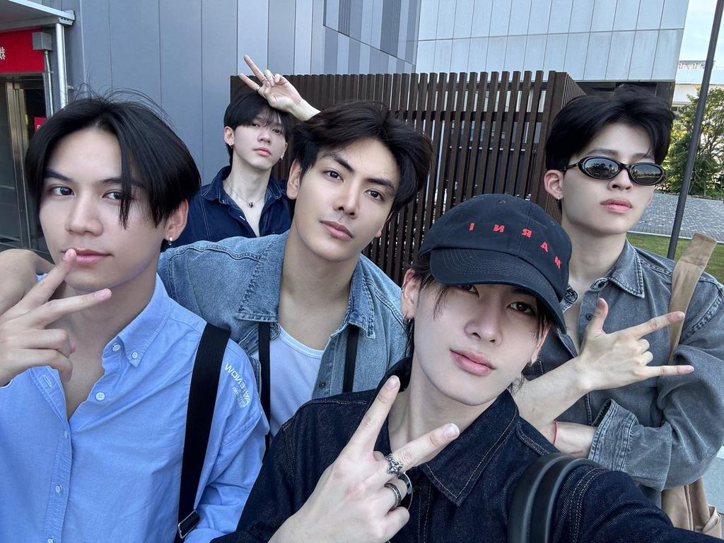 darklusters's tweet image. are they recruiting new member