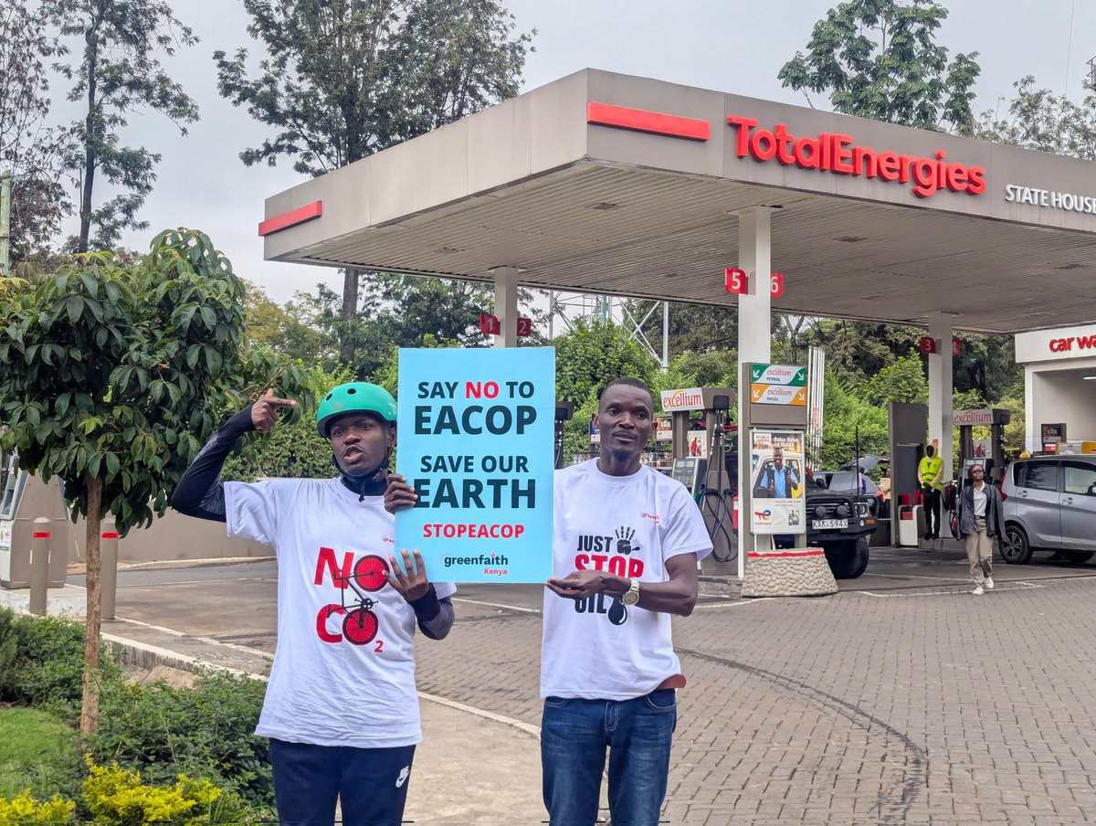 EACOP itachangia tani milioni 34 za CO₂ kila mwaka.
NDC za Tanzania inataka kupunguza uzalishaji kwa 30%.(NDCs, 2021)
Twende na lipi? <a href="/ikulumawasliano/">ikulu_Tanzania</a>
Hatuwezi kufikia malengo ya Mabadiliko ya Tabianchi kwa kujenga mabomba ya mafuta ghafi yanayoenda nje
#Faiths4Climate