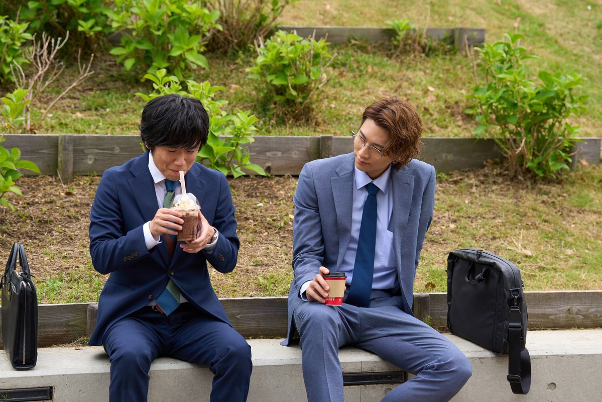 40_10things_tx's tweet image. #ドラマ40までに
第4話は、#TVer で見逃し配信中☕️
🔗tver.jp/episodes/ep3gw…
慶司(#庄司浩平)の視線の先には…❔
本編でもぜひ確認してみてください👀✨
TVerでは1〜3話、そしてダイジェストも配信中なので追いつくなら今です💨
ぜひ何度でもご覧ください🐻
#風間俊介 #高山璃子