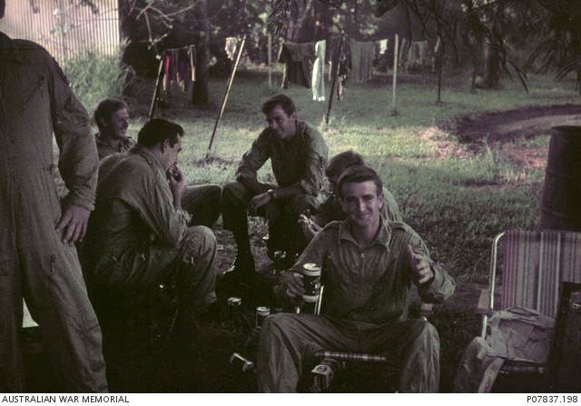 Contact_3RAR's tweet image. コスプレBBQ
兵隊さんの格好してBBQしてたら
「兵隊さんの私物化」とか言われるんだろうか。
awm.gov.au/collection/C12…