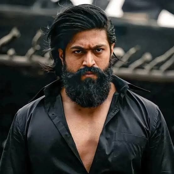 AsianBoxOffice's tweet image. Who has Huge Fanbase in Karnataka?
🔁 @TheNameIsYash ❤️ @KicchaSudeep