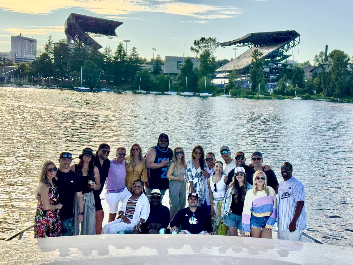 CoachPetrilli's tweet image. More excited than Christmas Eve!!! Literally living a dream job at a dream school with a dream staff and dream roster! Cant wait to get rolling tomorrow.
#PurpleReign #ridewithcoachP
☔️🏈🔥🔥🔥🔥🔥🔥🔥🔥🔥