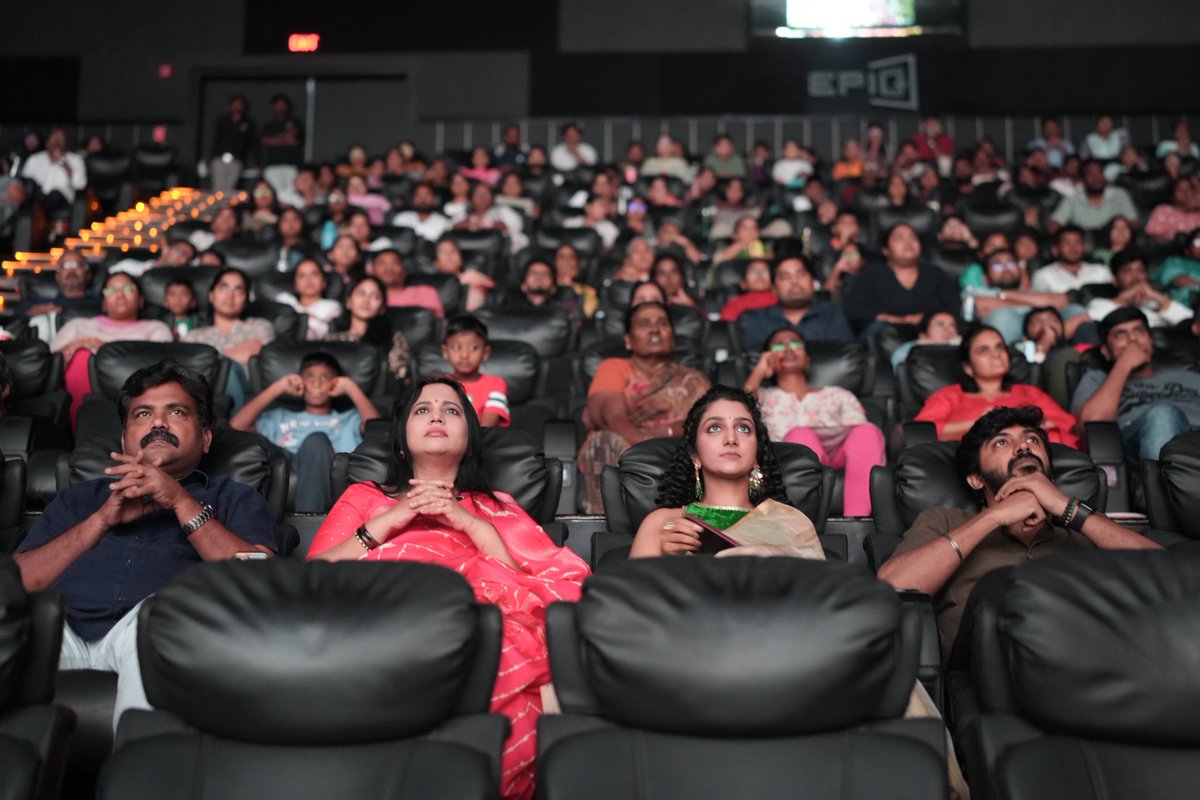 SKProdOffl's tweet image. The #HouseMates team had a lovely time interacting with the audience at @CinemasBroadway, yesterday.
Thank you for the warm welcome!
In theatres from August 1.
#HouseMatesFromAug1