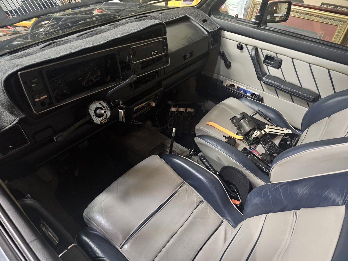 WhatDidBorisSay's tweet image. least frustrating vw electrical issue