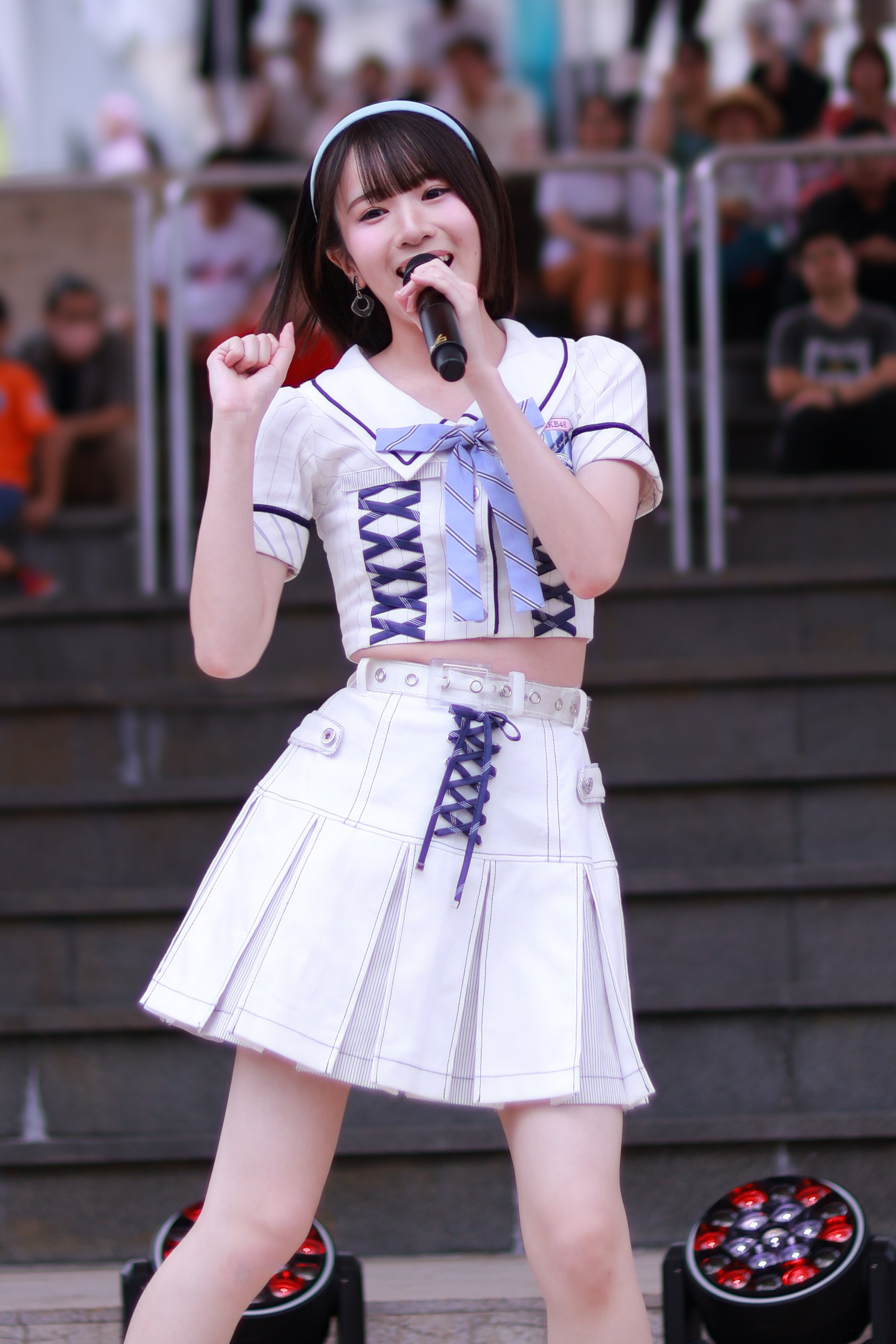 AKB48 - Cerca / X