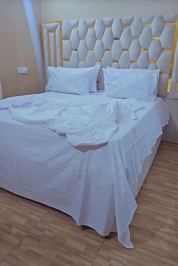 bhai__store's tweet image. NAOMBA REPOST YAKO 
Mashuka white stripes mazito 
Shuka 2
Foronya 2
Size : 7/8
Bei : 22,000 
0620 411 480