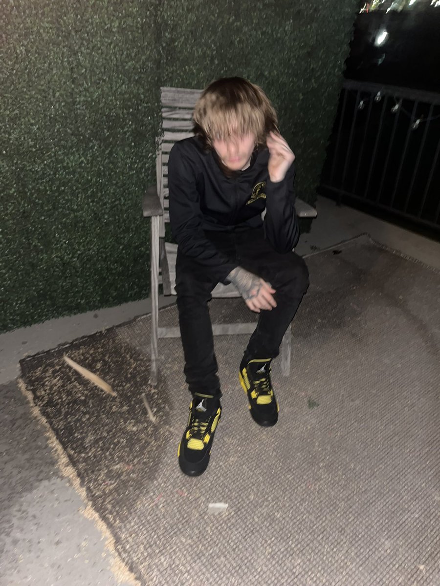 boolymon tweet media