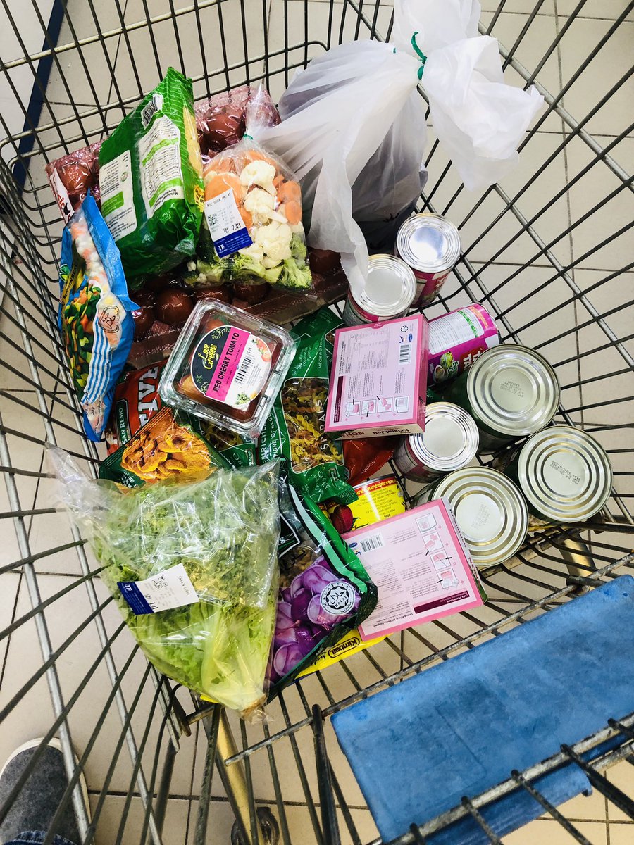 Shahredzu4111's tweet image. Shopping jap ade followers nak datang hitea dengan dinner dkt rumah kita la. Hihihi