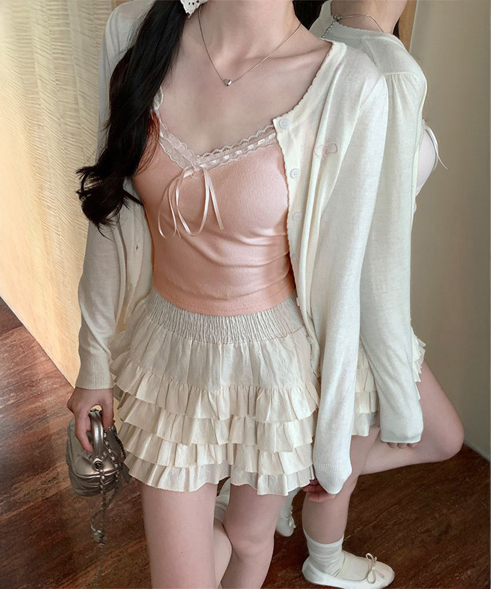 bodies_zero's tweet image. ご覧いただきありがとうございます。
♡、RP、ありがとうございます。

新商品UP!

可愛いレースとリボンのディテールが魅力的なカップ付きキャミソール！
伸縮性に優れたリブ編み素材で、心地よいフィット感を実現しました

bodies.thebase.in/items/112421260
