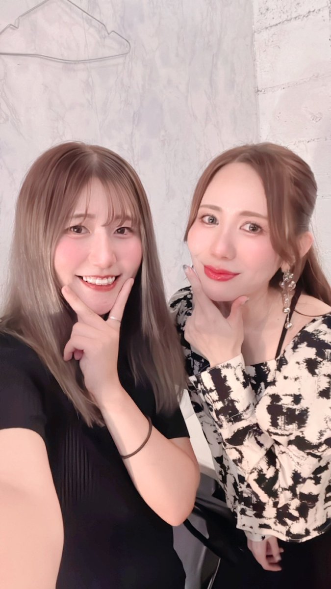 ユーリホリックさん
前からXで知っていたのでお会いできたのすごく嬉しかったです✨️
とっても優しくて穏やかな方なのですが、ステージ上がるとめちゃくちゃかっこよくて圧倒されました✨️
また共演することがあれば沢山お話もしたいです✨️
フォローまだの方はぜひ！