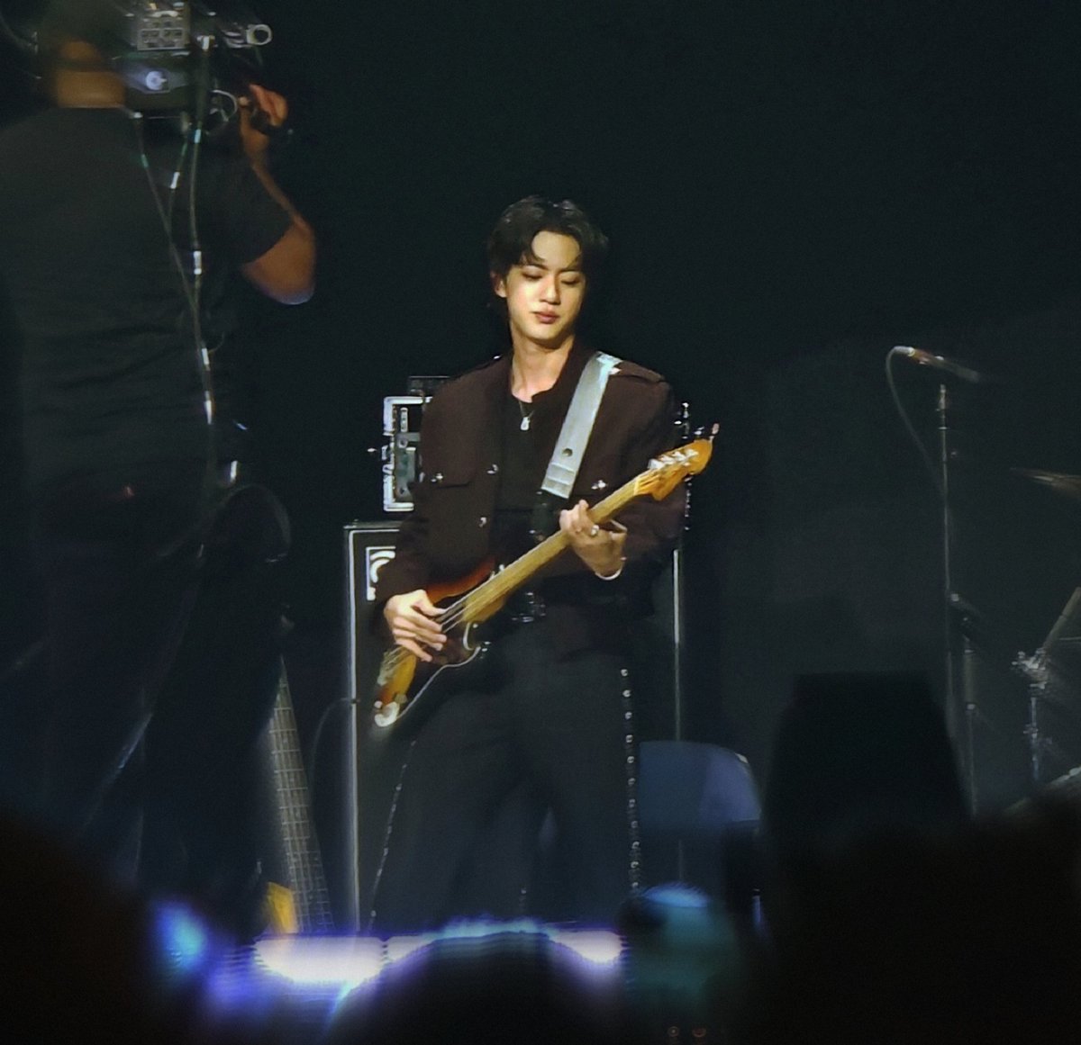 _rockstarjin's tweet image. I died