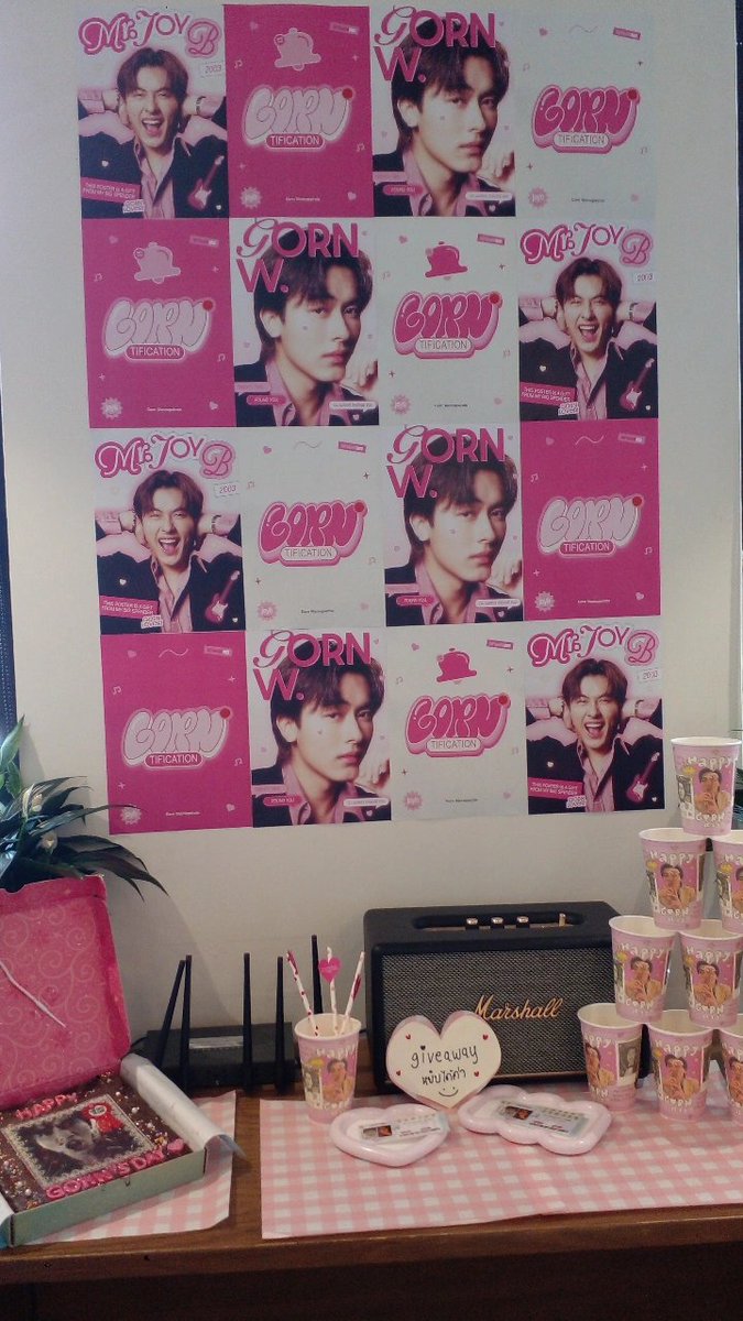 Chxtchxyx_76's tweet photo. คาเฟ่วันเกิดกรน่ารักมากคือทุกอย่างเป็นสีชมพูไปหมดได้ทั้งความสุขแถมได้ทำบุญอีกด้วยปริ่มมั๊กกกก💖😻
#gorntification #PROXIEGorn https://t.co/WkYNDJDa4b