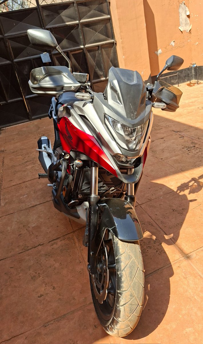 luhya_kidd's tweet image. This 2022 Honda NC750X is available for sale
✔️750cc Dual Clutch Transmission engine
✔️9K KMs only on the clock
✔️Fully stock
✔️3 ride modes (Sport,Standard,Rain)
✔️ABS
✔️Traction and Engine Braking Control
✔️Crash guards
✔️New Dunlop tires
Asking 830K