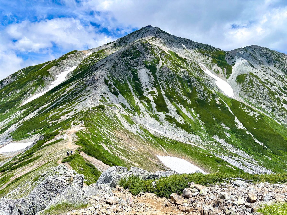 peach_mo's tweet image. 立山・雄山、登るのはもちろん良いけれど眺めるのもとても良い